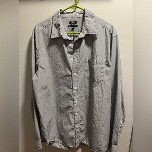 Gap classic button down shirt